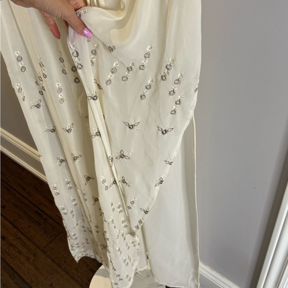 Elegant Cream Embellished Swim Cover Up - Picture 3 of 7